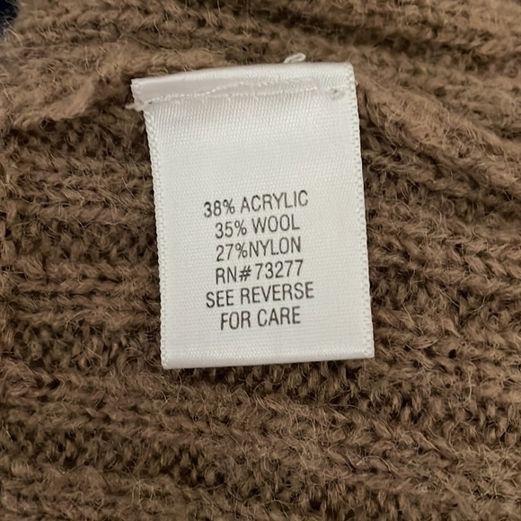 ELLE turtle neck sweater - Picture 4 of 4